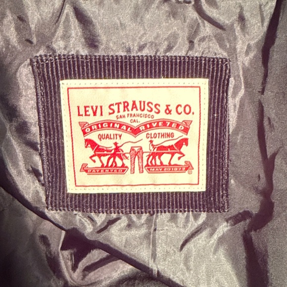 Levi's Womens Black Corduroy Puffer Jacket - Picture 9 of 10
